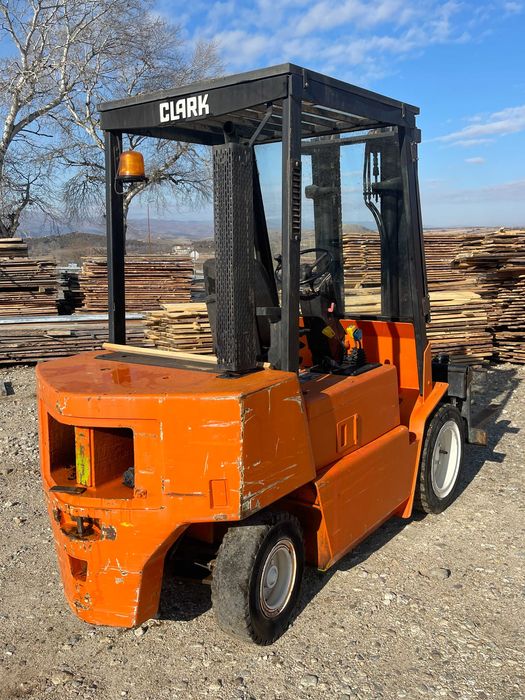 MOTOKAP CLARK - DPM 30 H - Продавам замяням с друг с по големи гуми.