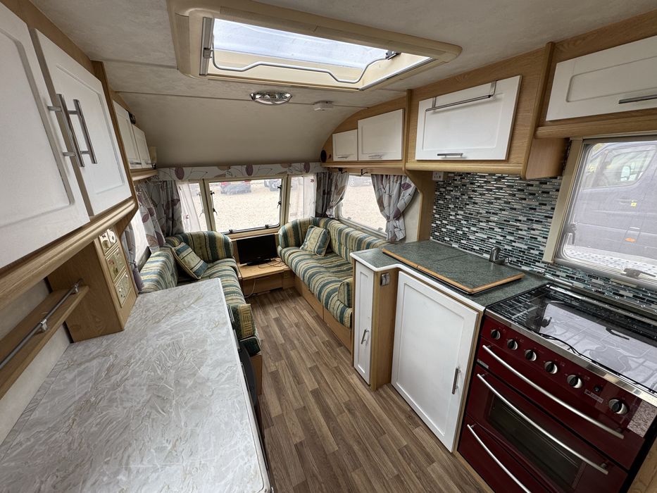 Каравана Eldis 4.80м.  2002г. Нов внос от Англия!