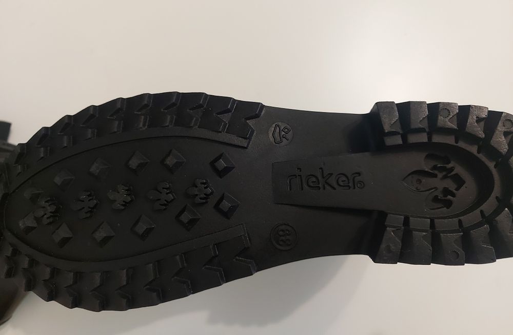 Боти Rieker 38номер, черни