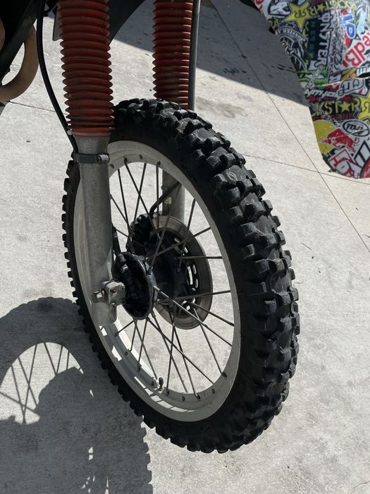 Honda XL 600.
