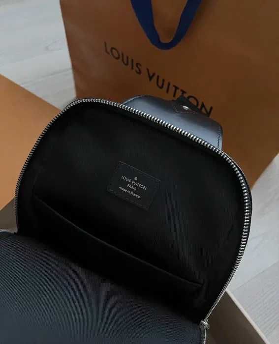 Чанта Louis Vuitton Avenue Sling Bag – Monogram Eclipse Canvas