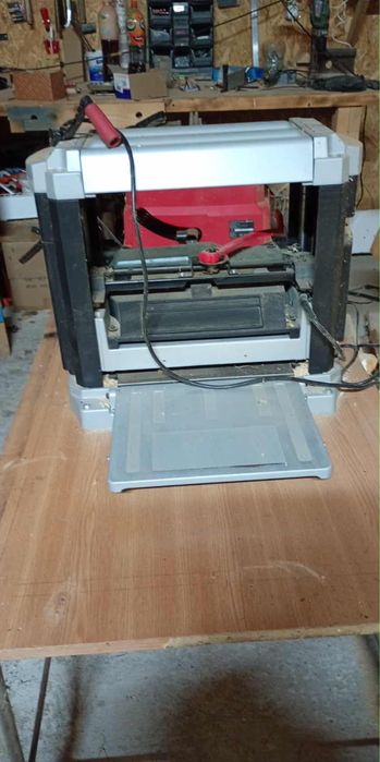 Metabo (masina de rindeluit )