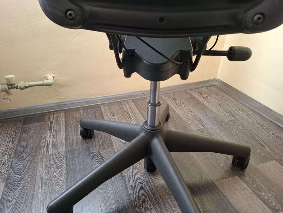 Herman Miller модел (Aeron)- ергономичен (работен) офис стол