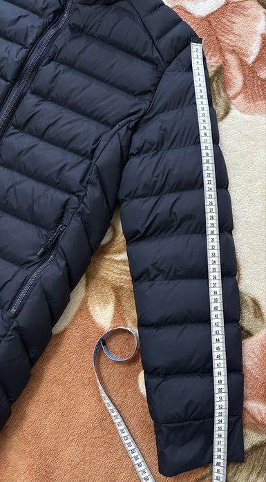 Продается теплая куртка б/у для мальчика