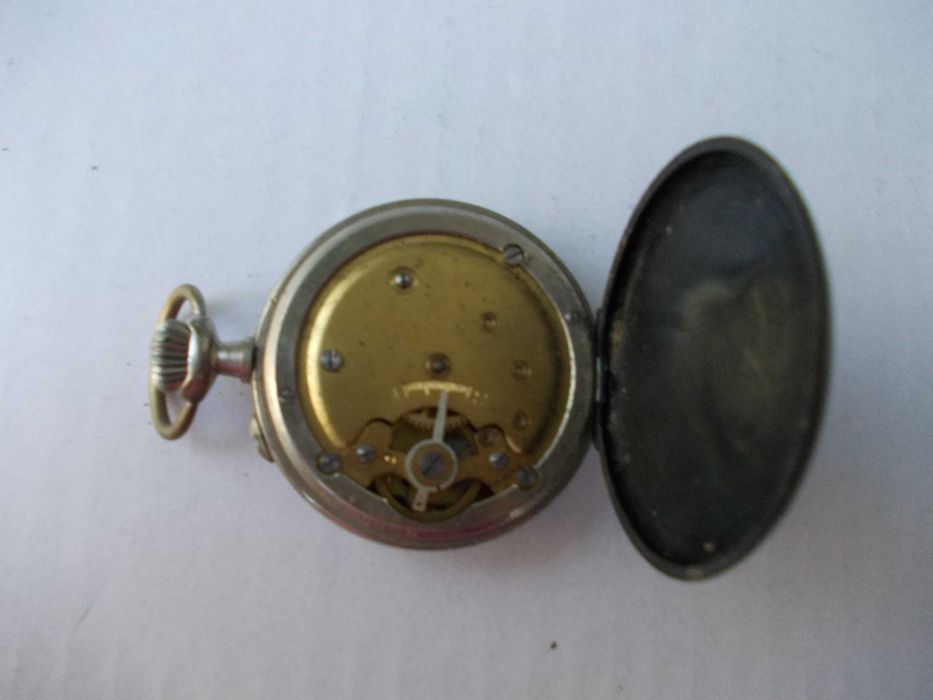 Ceas vechi de buzunar defect 2