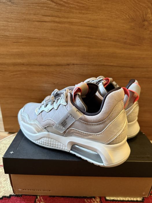 Jordan MA2 WMNS 40