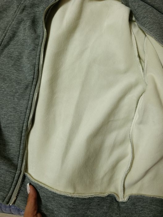 Продаётся женский костюм тройка. Новый!