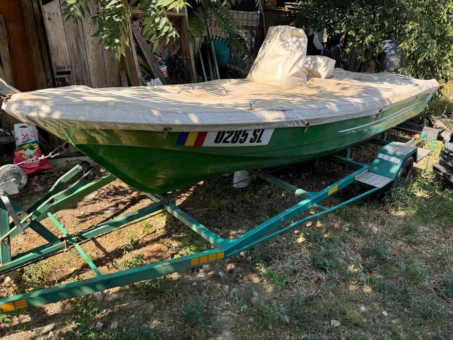 Barca Romcraft 510 motor Yamaha four stroke de 30 Cp