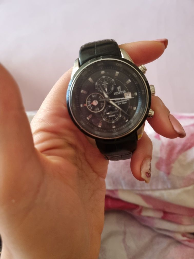 Мъжки часовник FESTINA 6821/5
Men's watch with chronograph and date