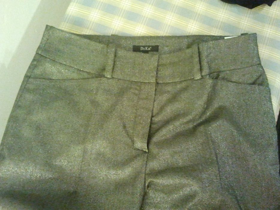 Vand pantalon Dika gen party 38, la pretul de 70lei
