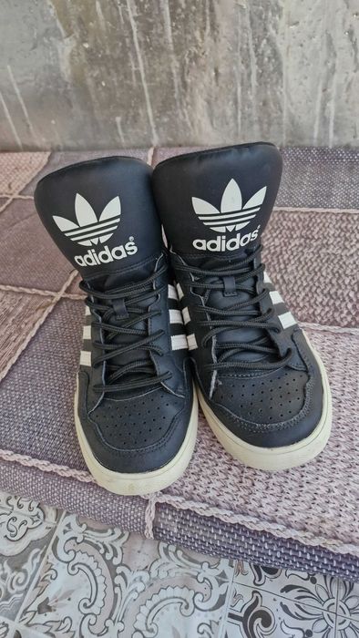 Дамски кецове Adidas