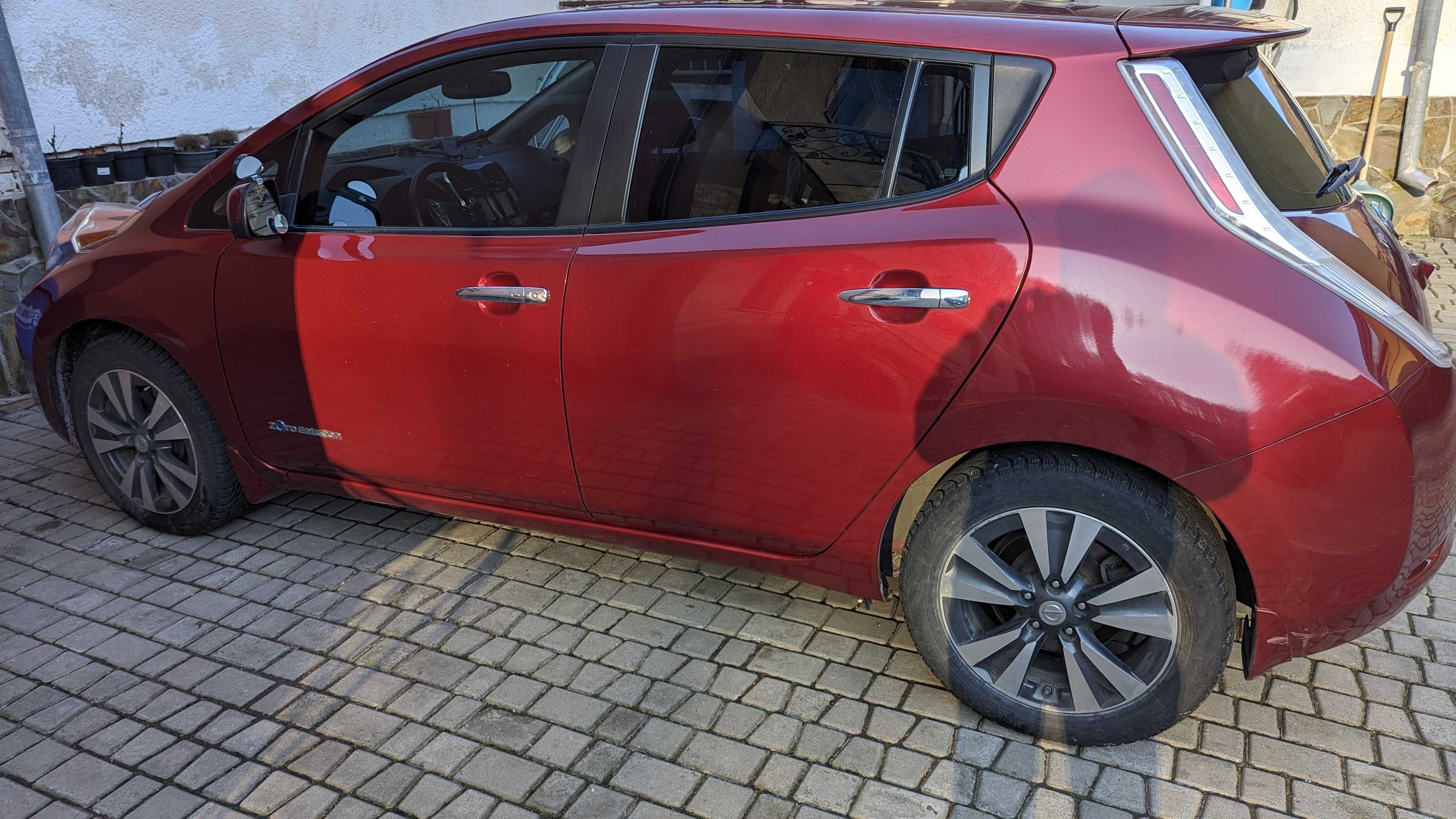 Nissan Leaf 2014, 40kBt, в най-добрата конфигурация