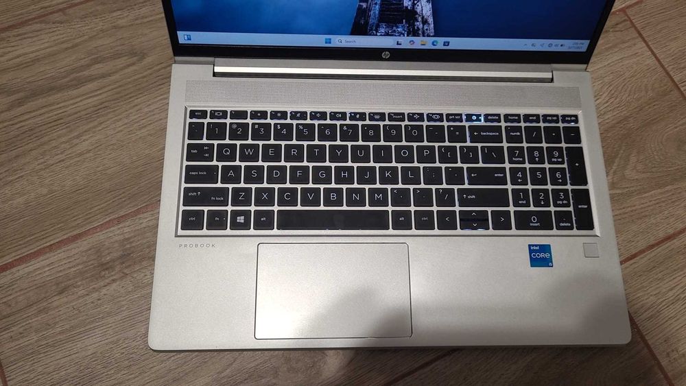 Laptop HP EliteBook 450 G8 , i5-1135G7 , 32 gb ram -tastatura luminata