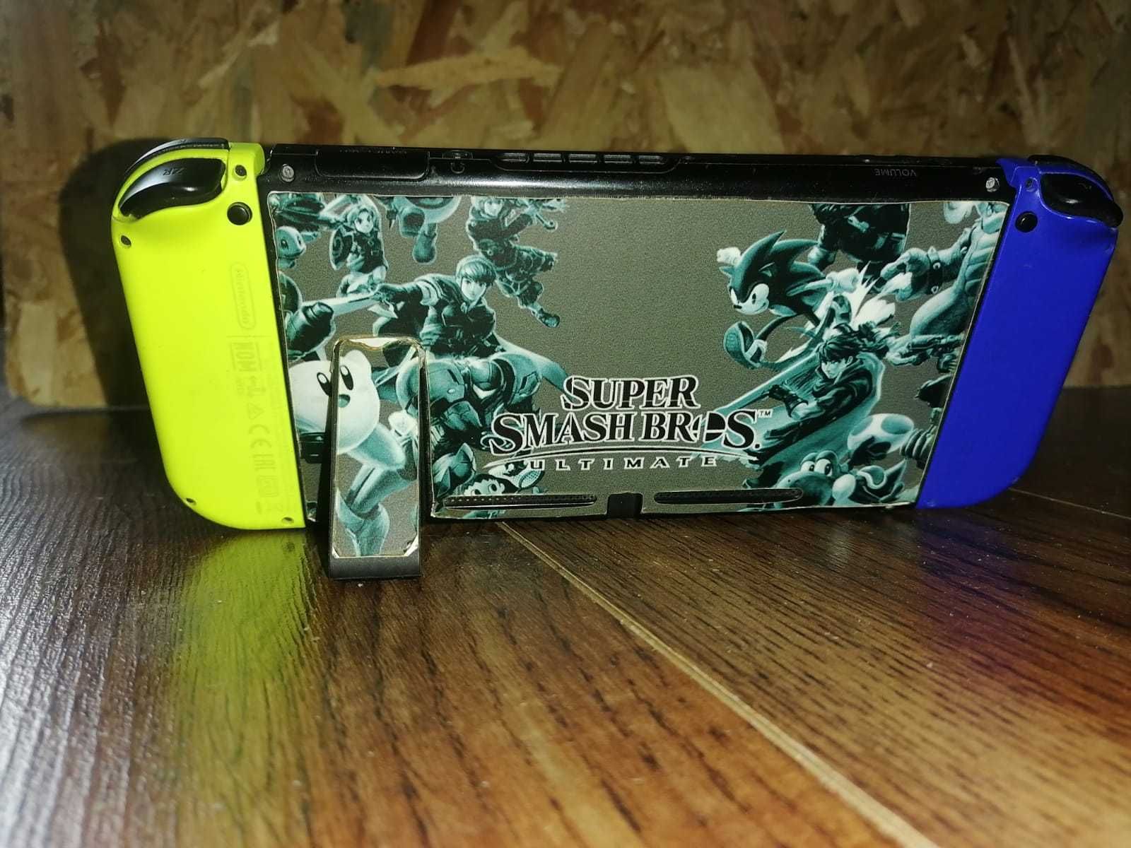 Vand  Nintendo Switch + geantă Dobe + 6 jocuri + accesorii