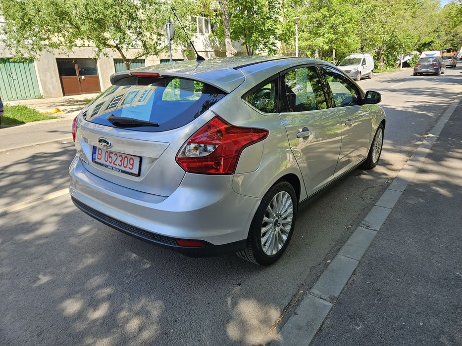 Ford Focus model Titanium 2012 / Piele / Keyless GO-Entry / Clima /