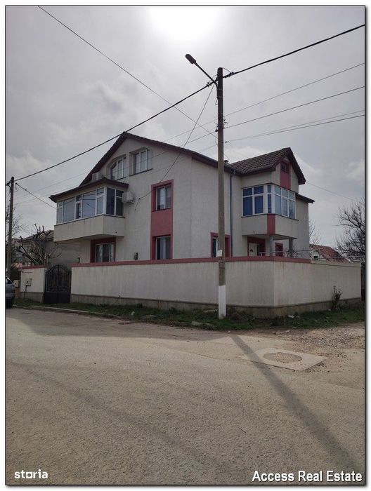 Vilă pe malul lacului Siutghiol, lângă parc