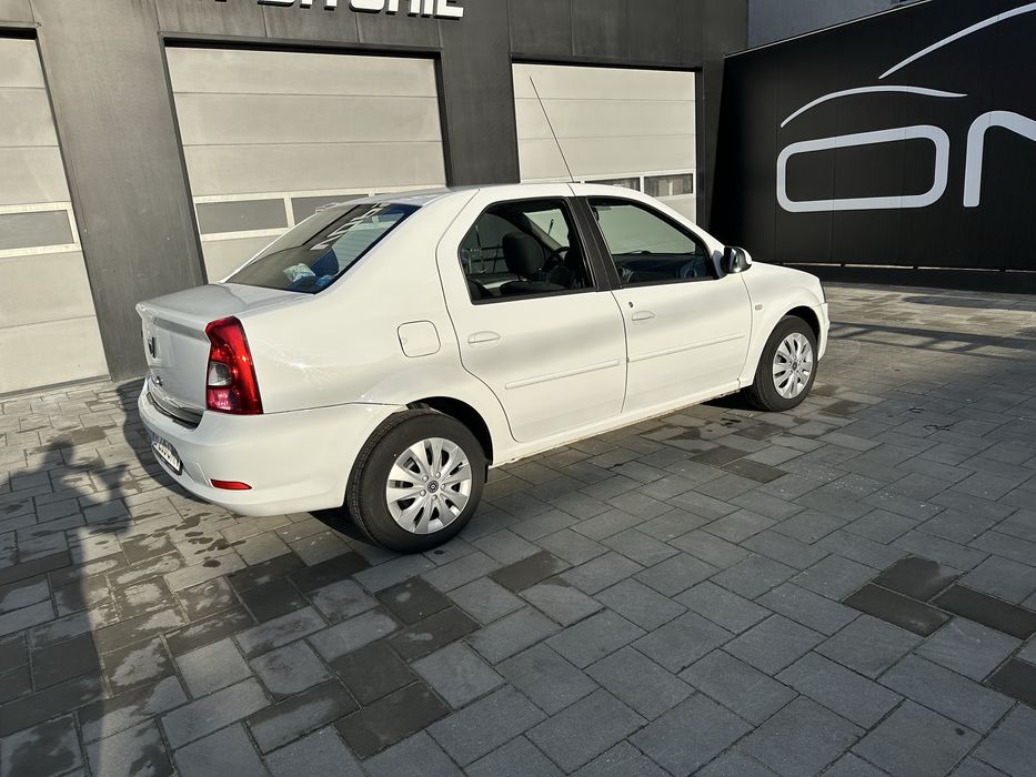 Dacia Logan.  1.6 benzina 2012,