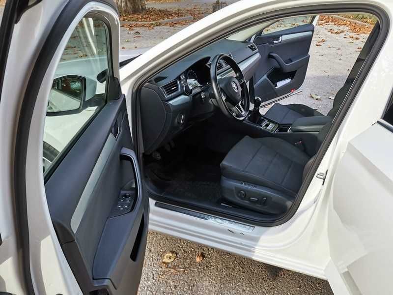 Skoda Superb 1.6TDI Отлично състояние*Здрав*Поддържан