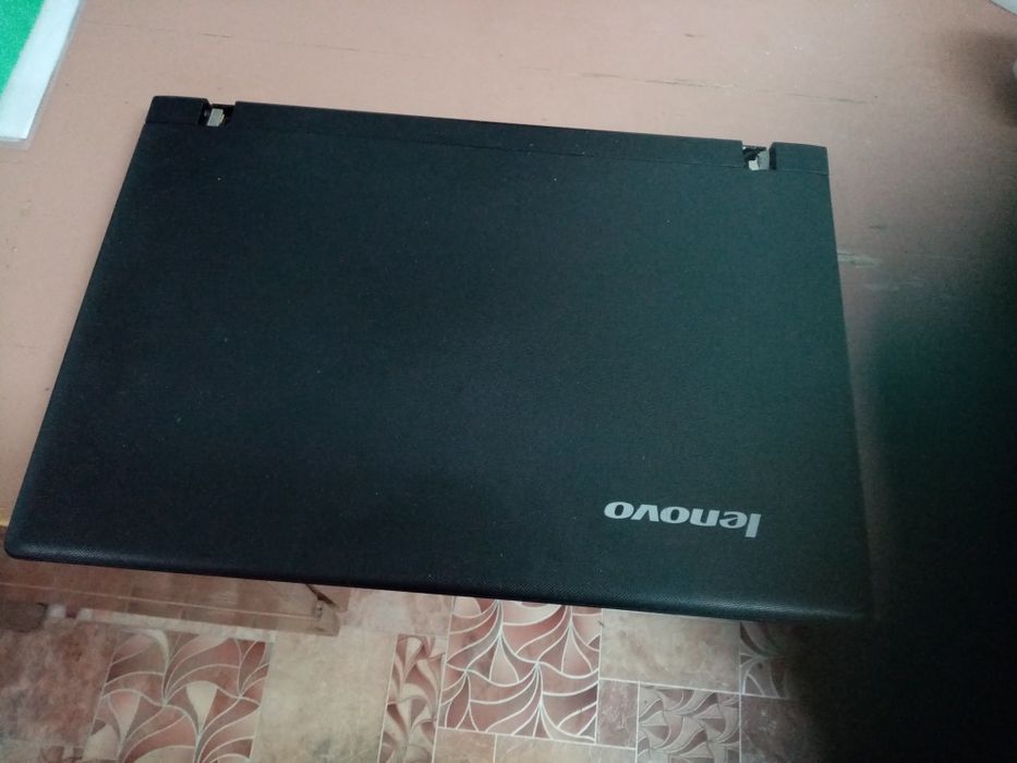Ноутбук леново в хорошем состоянии