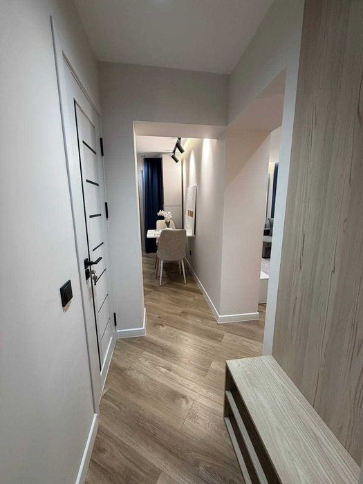 Срочно Продам 1ну комн/5/5 Метро БИЙ (М. Горький) Евро квартира.2*