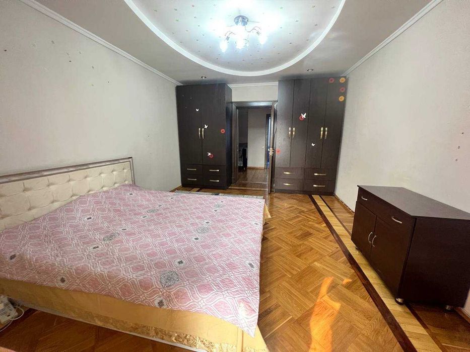 Продаю квартиру на Айбек