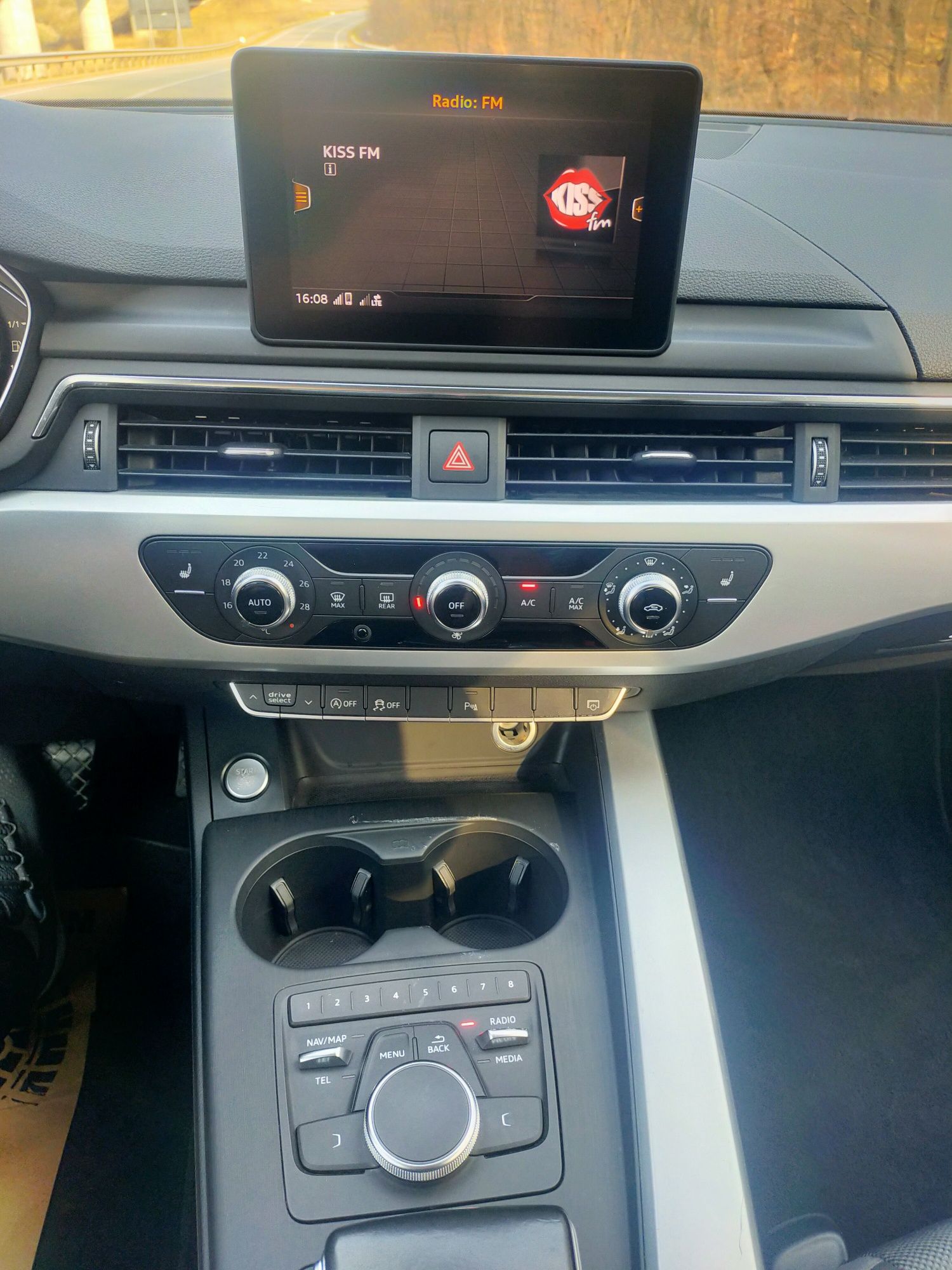 Audi A4 Avant 2.0 TDI 190 S TRONIC 7 Quattro