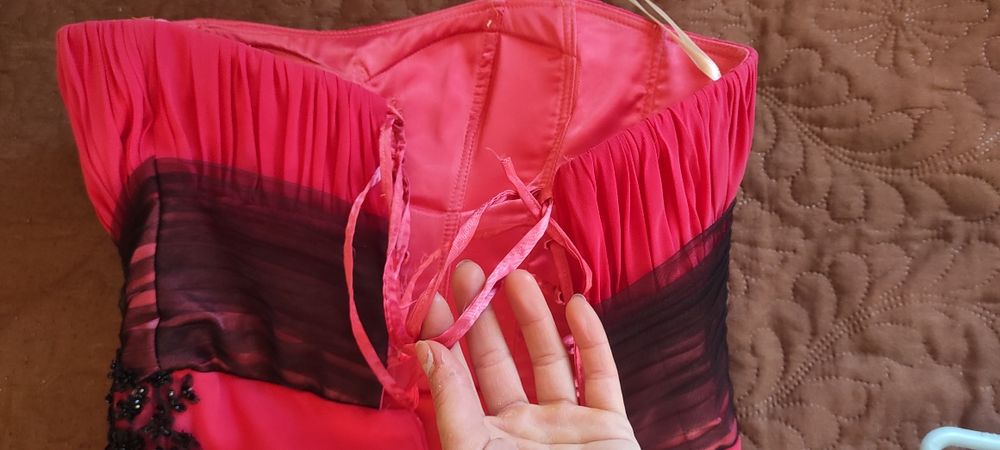 Бална рокля шифон, сатен и дантела