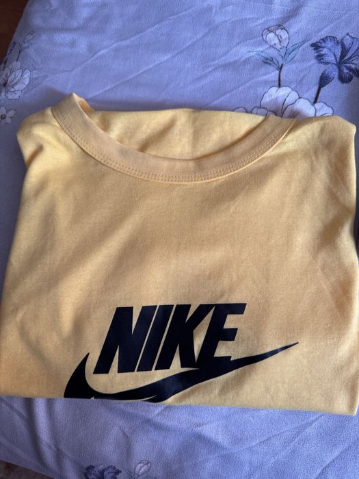 Vand Tricouri/ Nike/ Adidas/ Puma/ Tommy/ Gucci