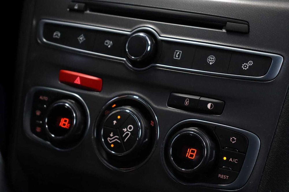Vând Citroen C4 motor 1.2 benzină