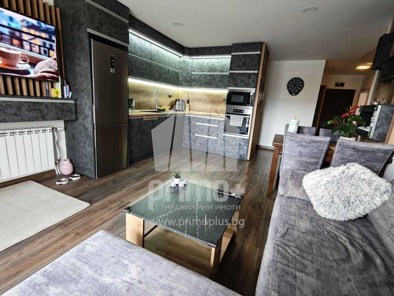 Продава се Тристаен апартамент в Велико Търново, Център - 196 кв.м за 1322 €/кв.м - Снимка #3