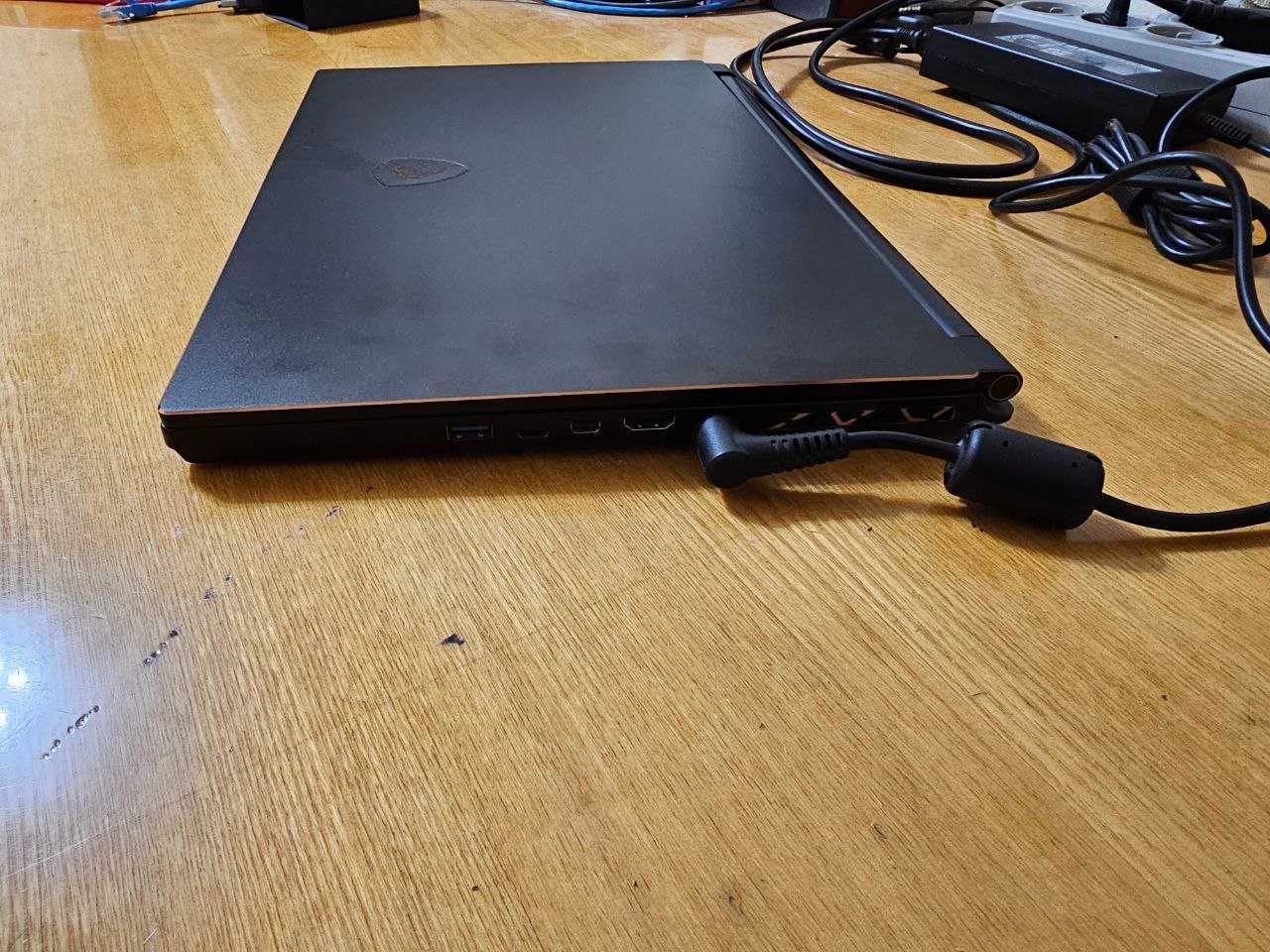 Ноутбук MSI GS65 8SF игровой
