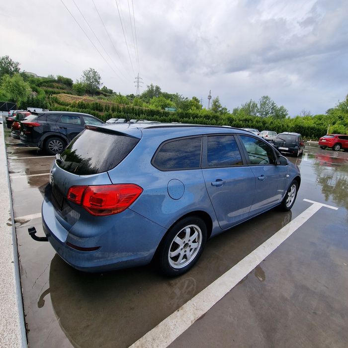 Opel astra j 1.7 2011