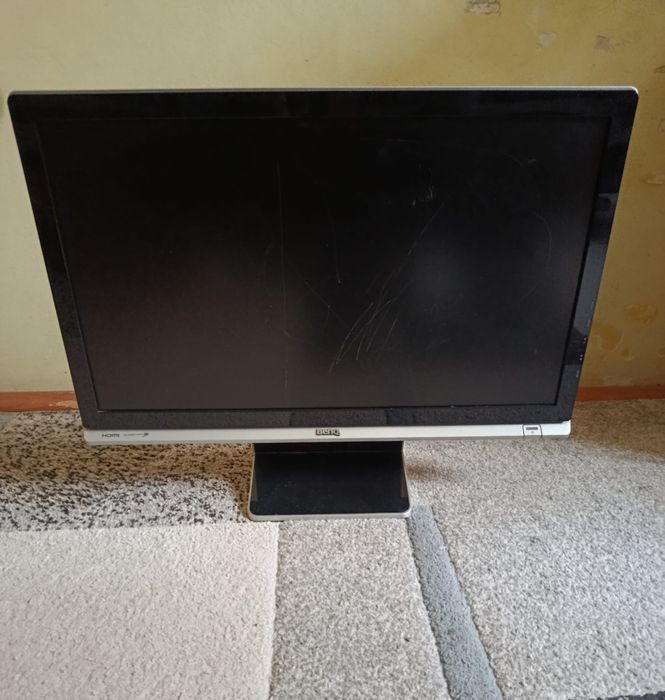 Vând Monitor Benq 24"
