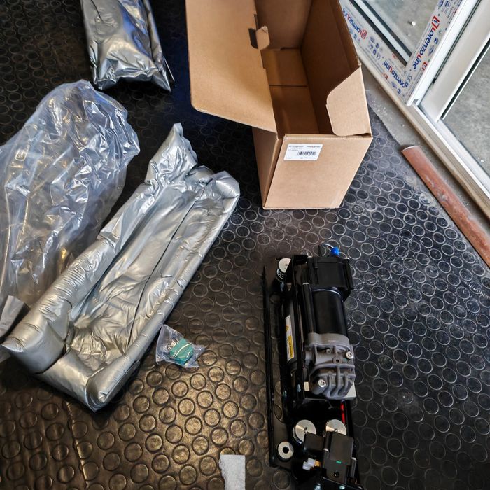 Compresor suspensie perne bmw f07 f01 f11