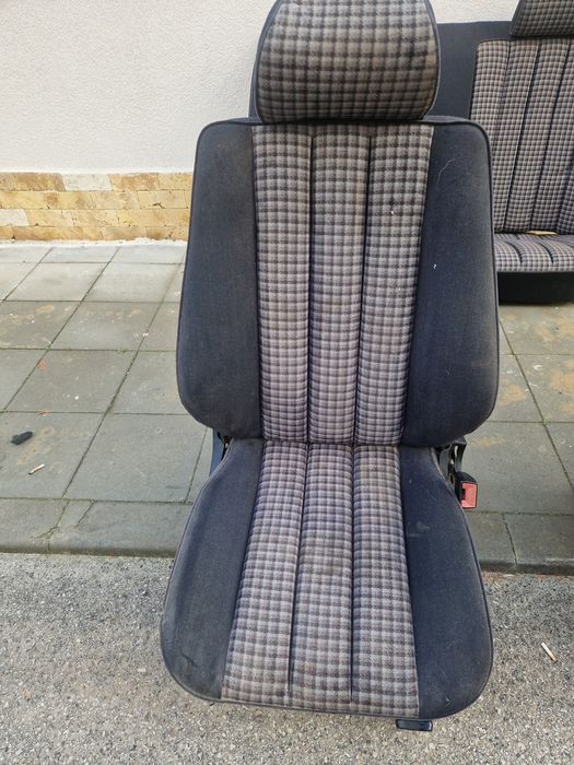 Седалки за мерцедес 190