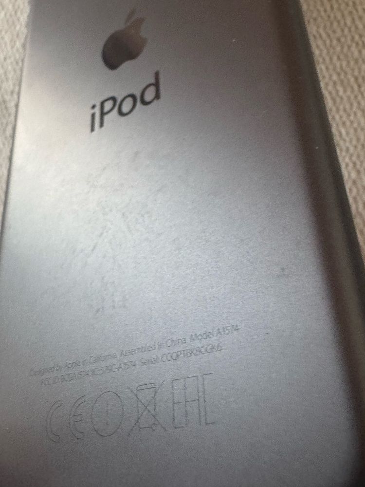 Айпод Apple iPod Touch 6th Generation Model A1574