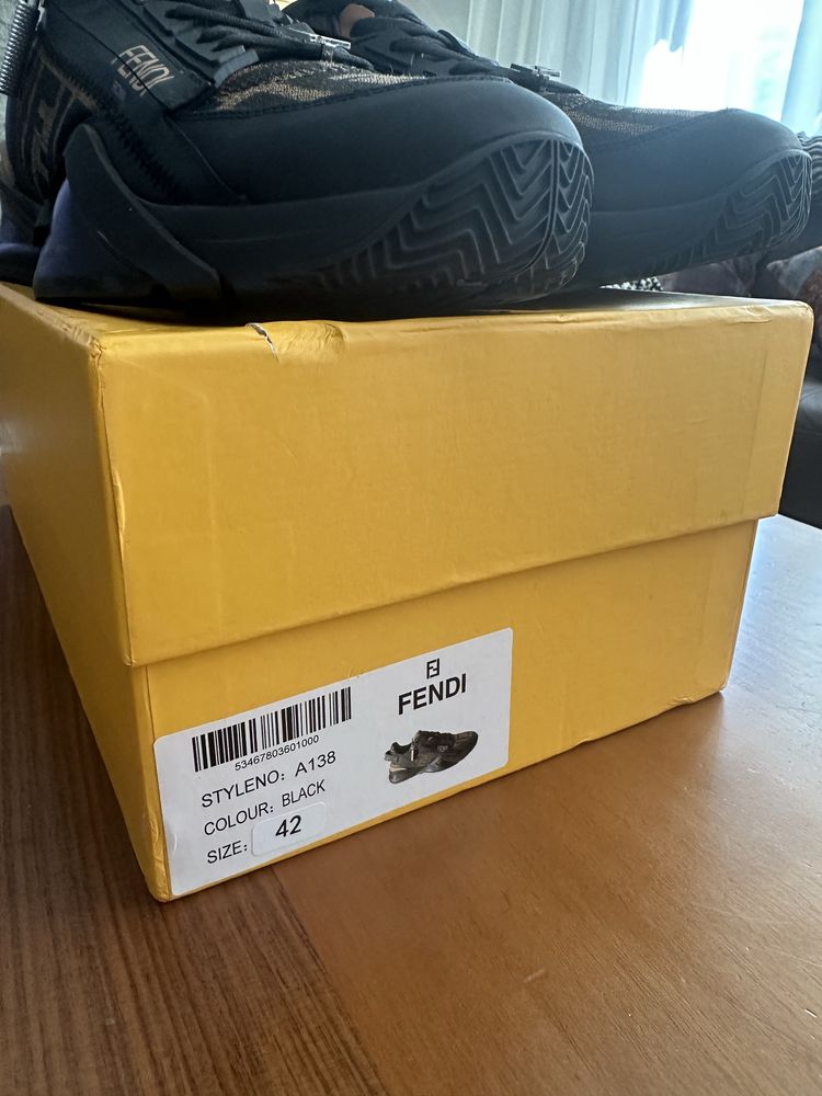 Fendi обувки