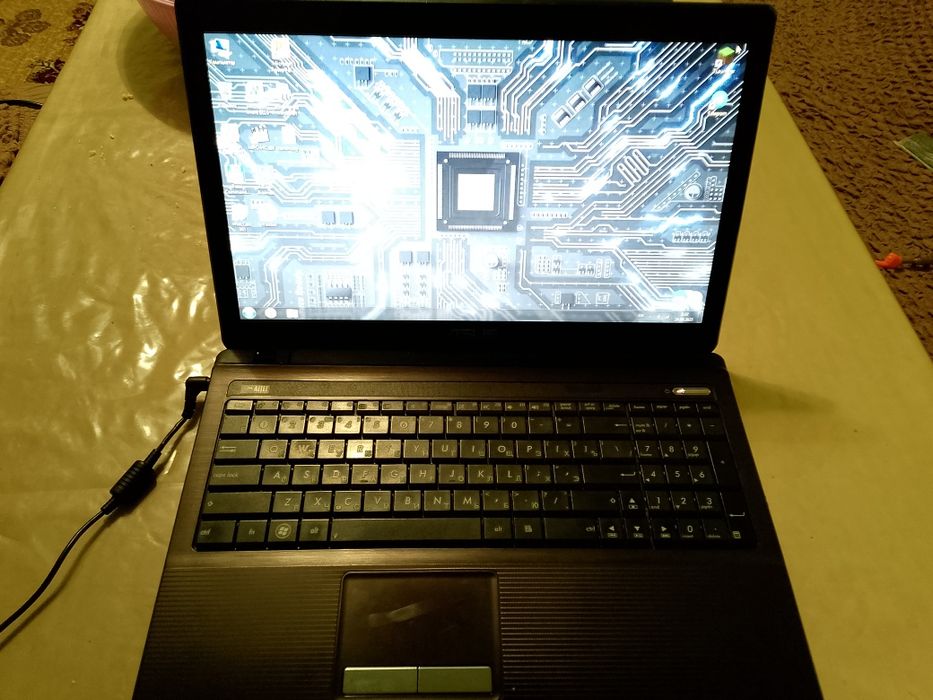 Asus celeron ofisniy