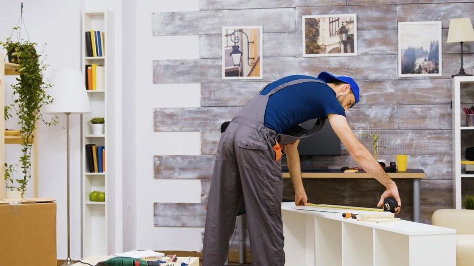 Мастер по сборке, разборке мебели