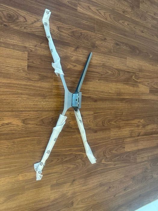 Подставка по телевизор новая