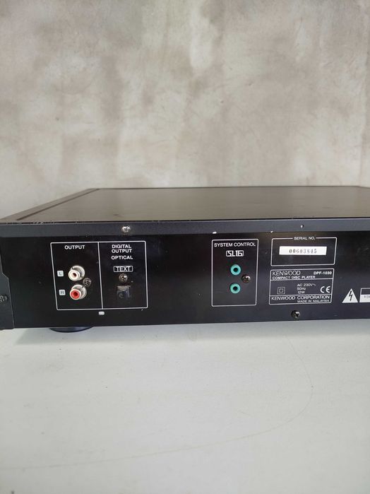 Cd-Player Kenwood model: DPF-1030. Foarte bine intretinut!