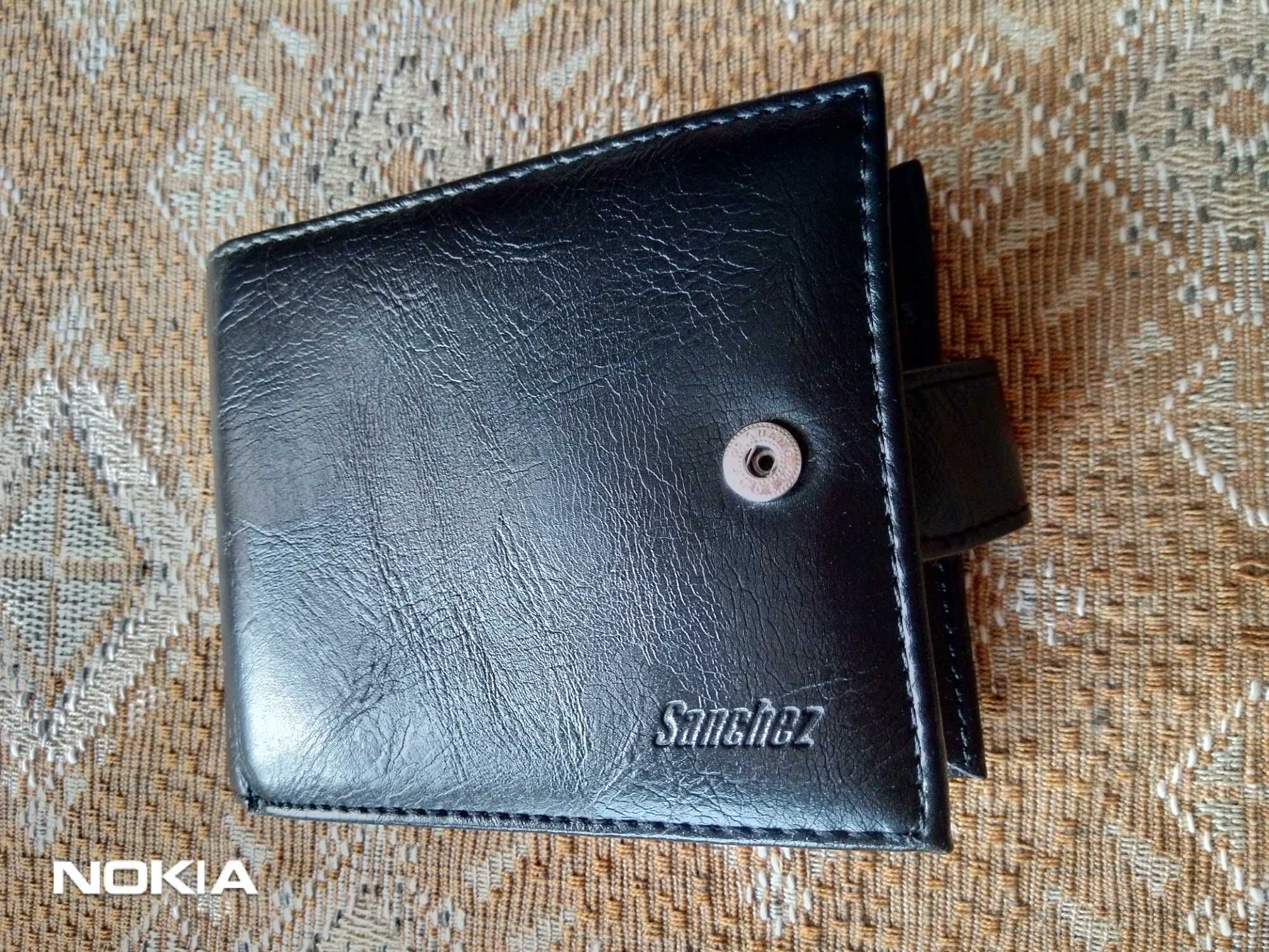 Продавам мъжки кожен портфейл