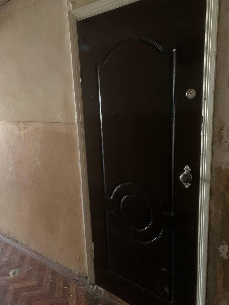 П образное  общежитие. 1 комната 2 этаж не дорого. Мирабад
