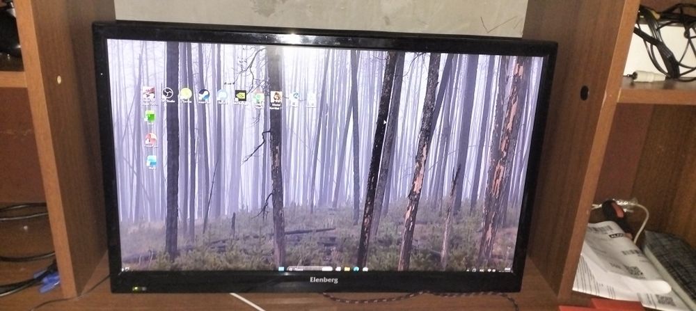 Продам телевизор Elenberg