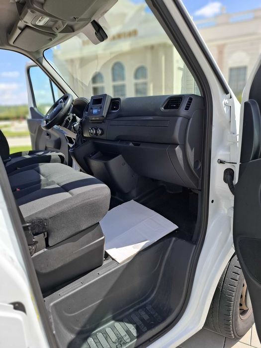 Renault master an 2021 luna 8 10 euro paleti  iveco sprinter fiat