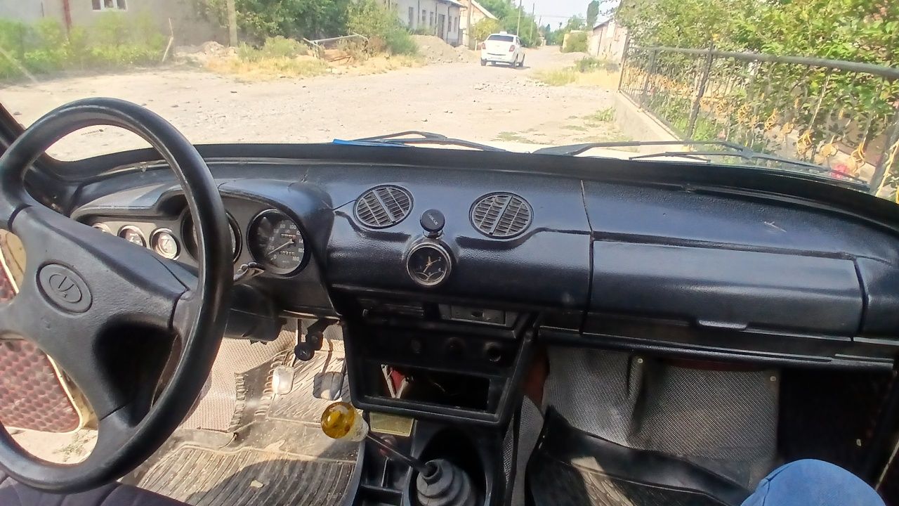 Vaz 2106 holati yaxshi metan gazbalonlari bor balonlar oʻrta holatda