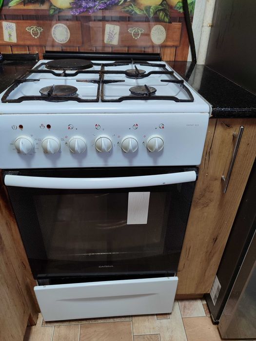 Кухонная  плита Дарина