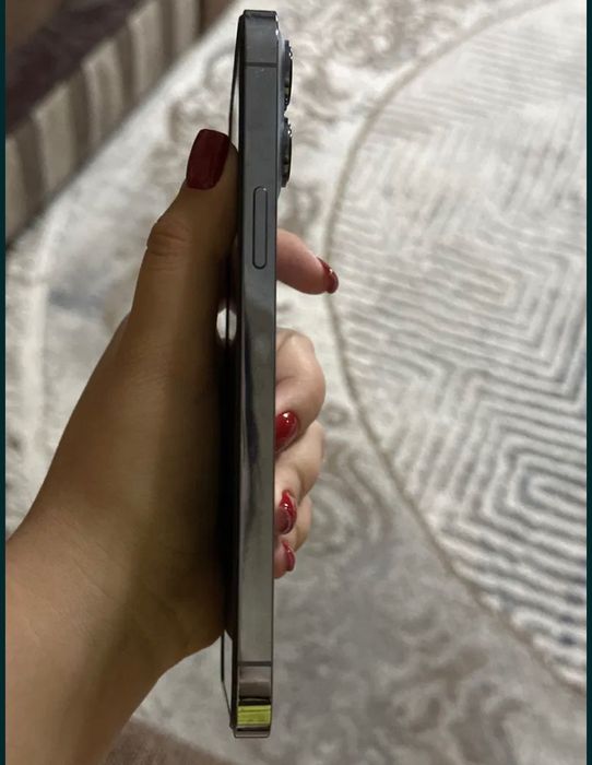 iPhone 13 Pro Max не битый с первого рук