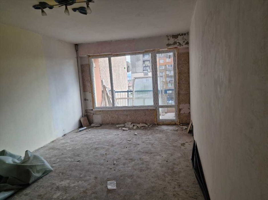 Двустаен апартамент в Радомир