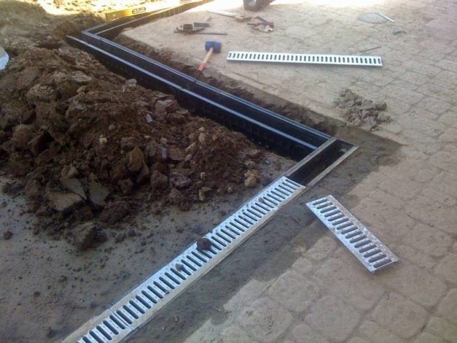 Lotok Ariq Trap sliv лоток пластиковый